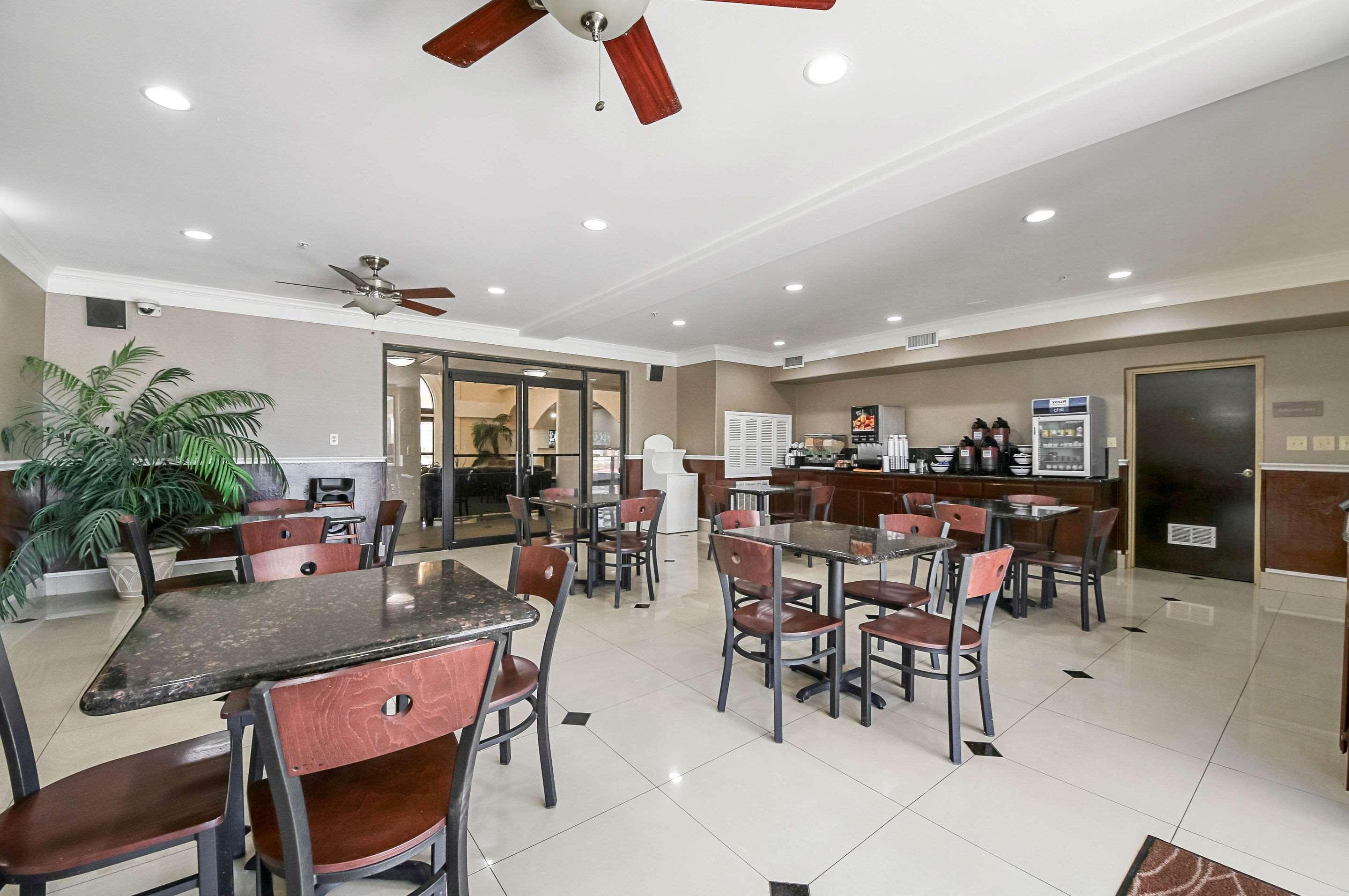 Quality Inn Kingsville Hwy 77 Buitenkant foto