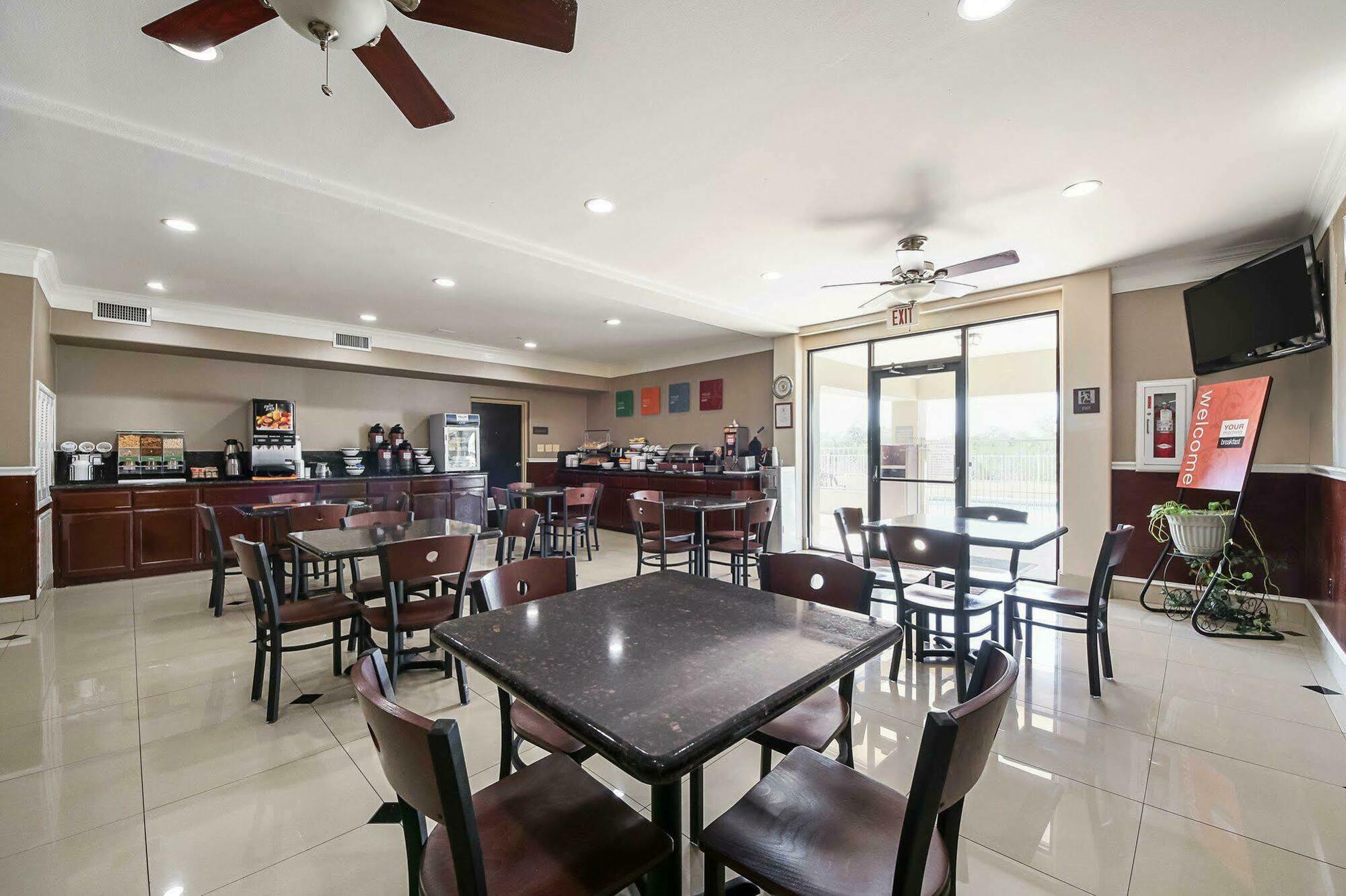 Quality Inn Kingsville Hwy 77 Buitenkant foto